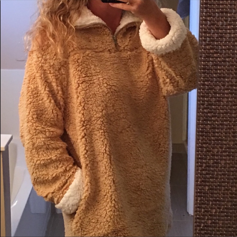 Sherpa Pullover - Picture 4 of 5